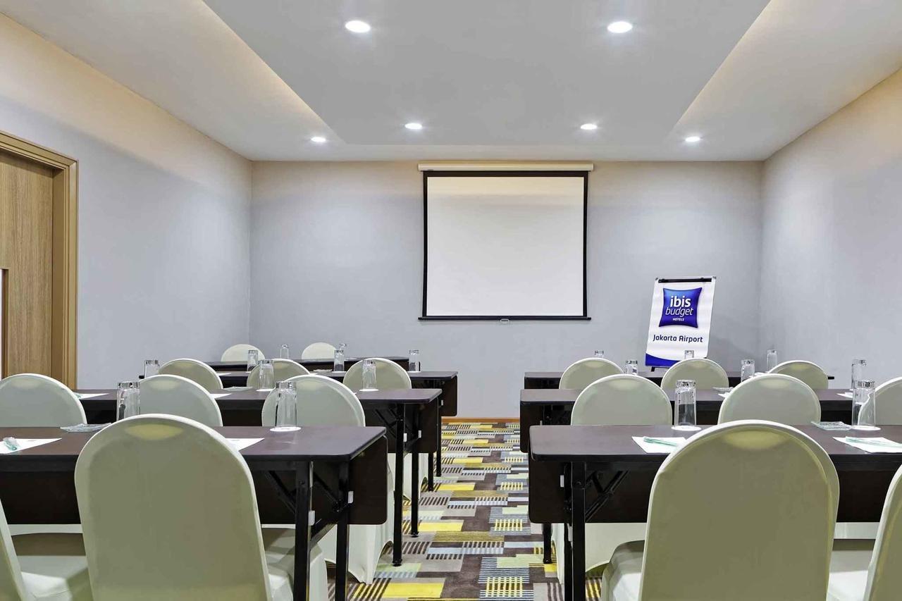 Ibis Budget Jakarta Airport Тангеранг Экстерьер фото