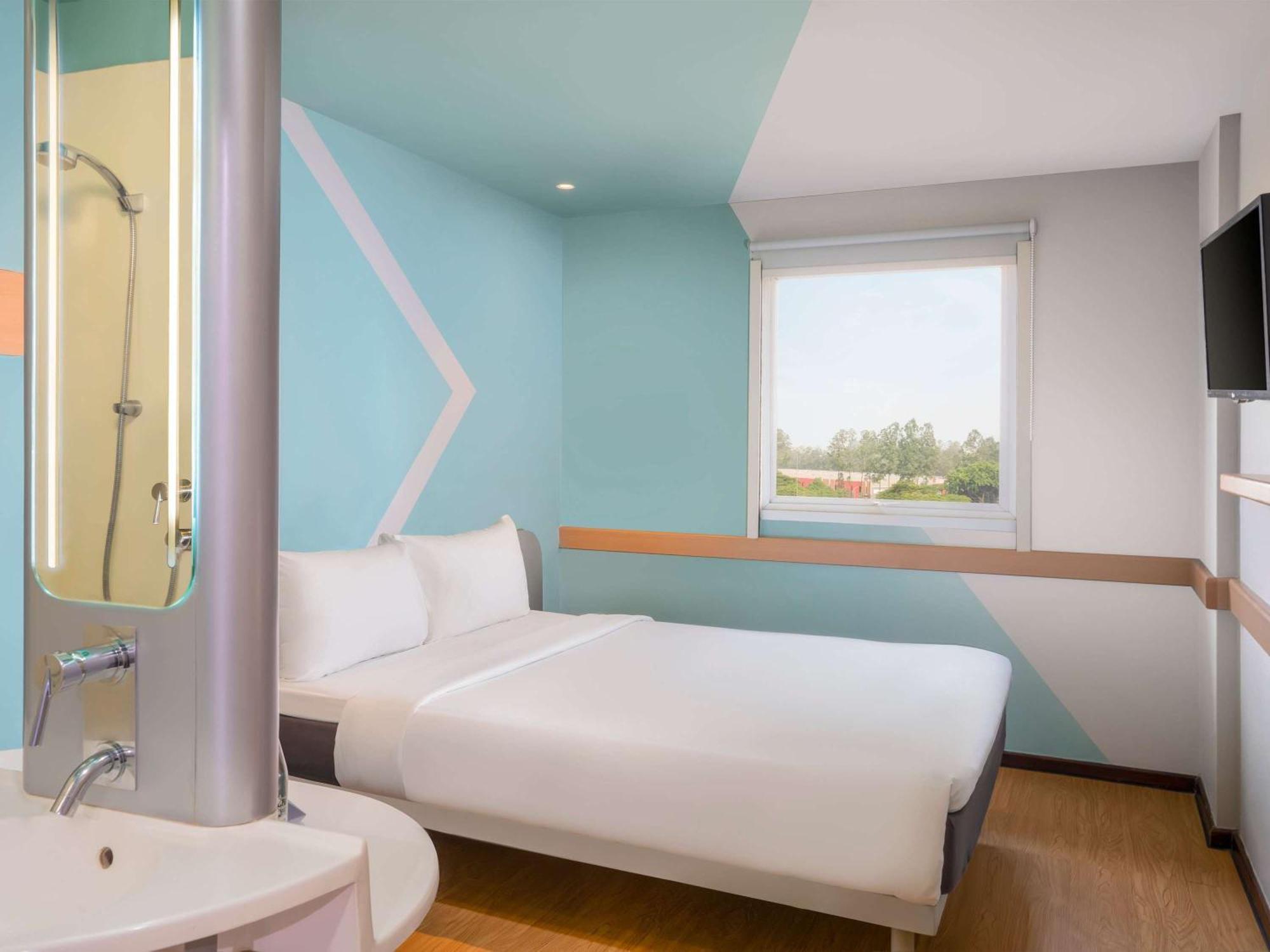 Ibis Budget Jakarta Airport Тангеранг Экстерьер фото