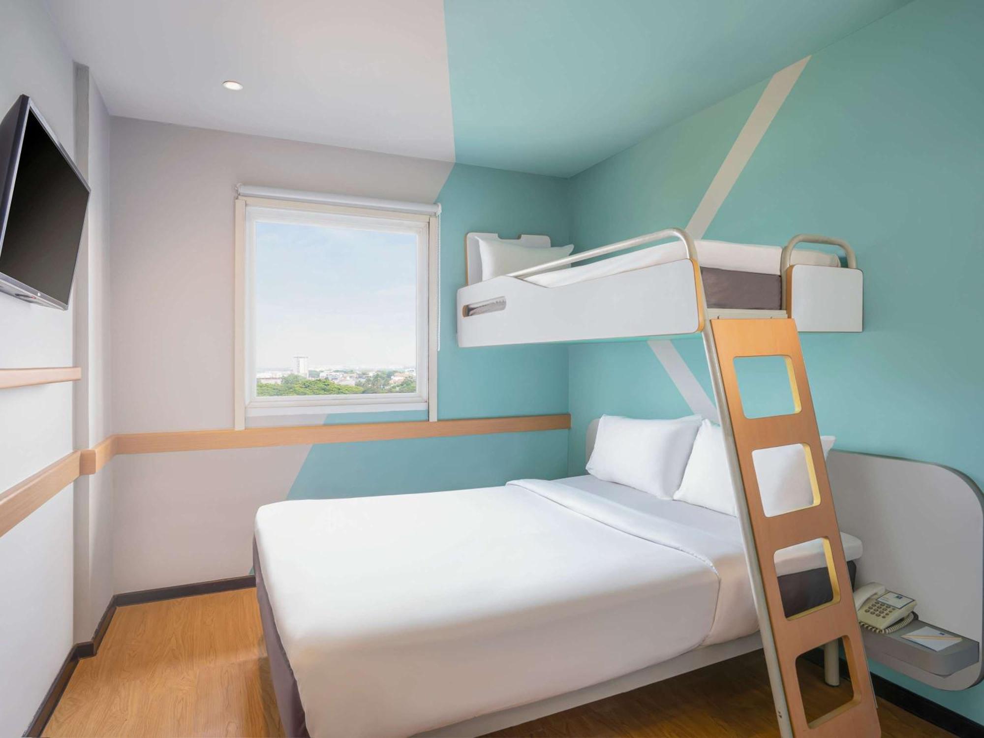Ibis Budget Jakarta Airport Тангеранг Экстерьер фото