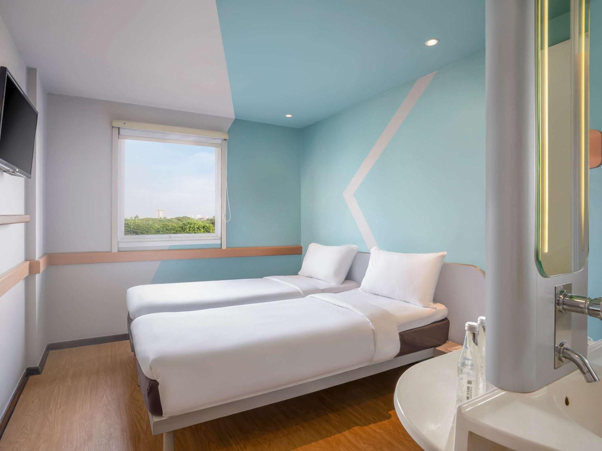 Ibis Budget Jakarta Airport Тангеранг Экстерьер фото