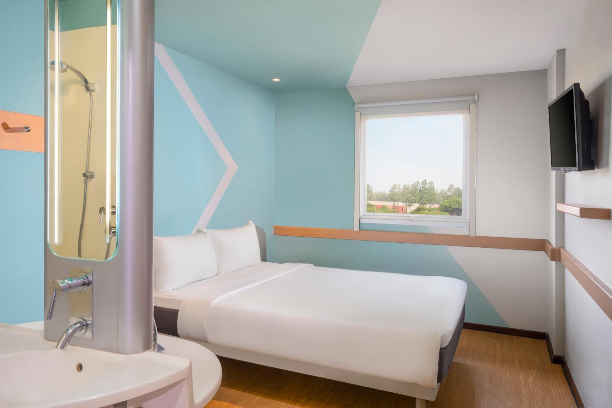 Ibis Budget Jakarta Airport Тангеранг Экстерьер фото