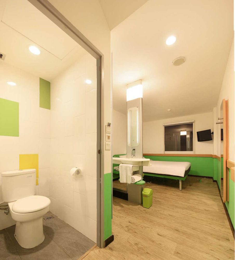 Ibis Budget Jakarta Airport Тангеранг Экстерьер фото