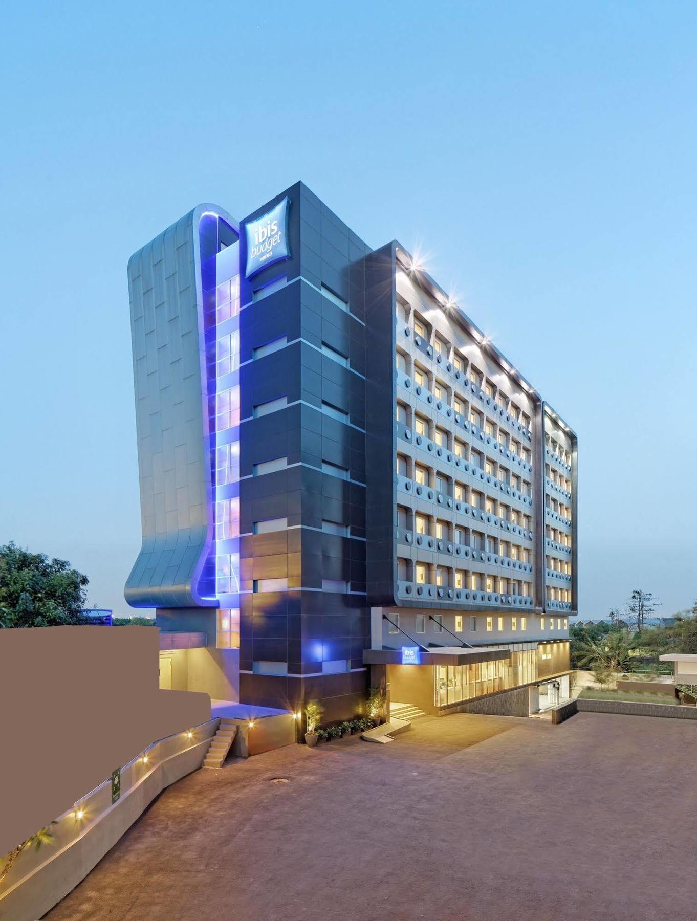 Ibis Budget Jakarta Airport Тангеранг Экстерьер фото