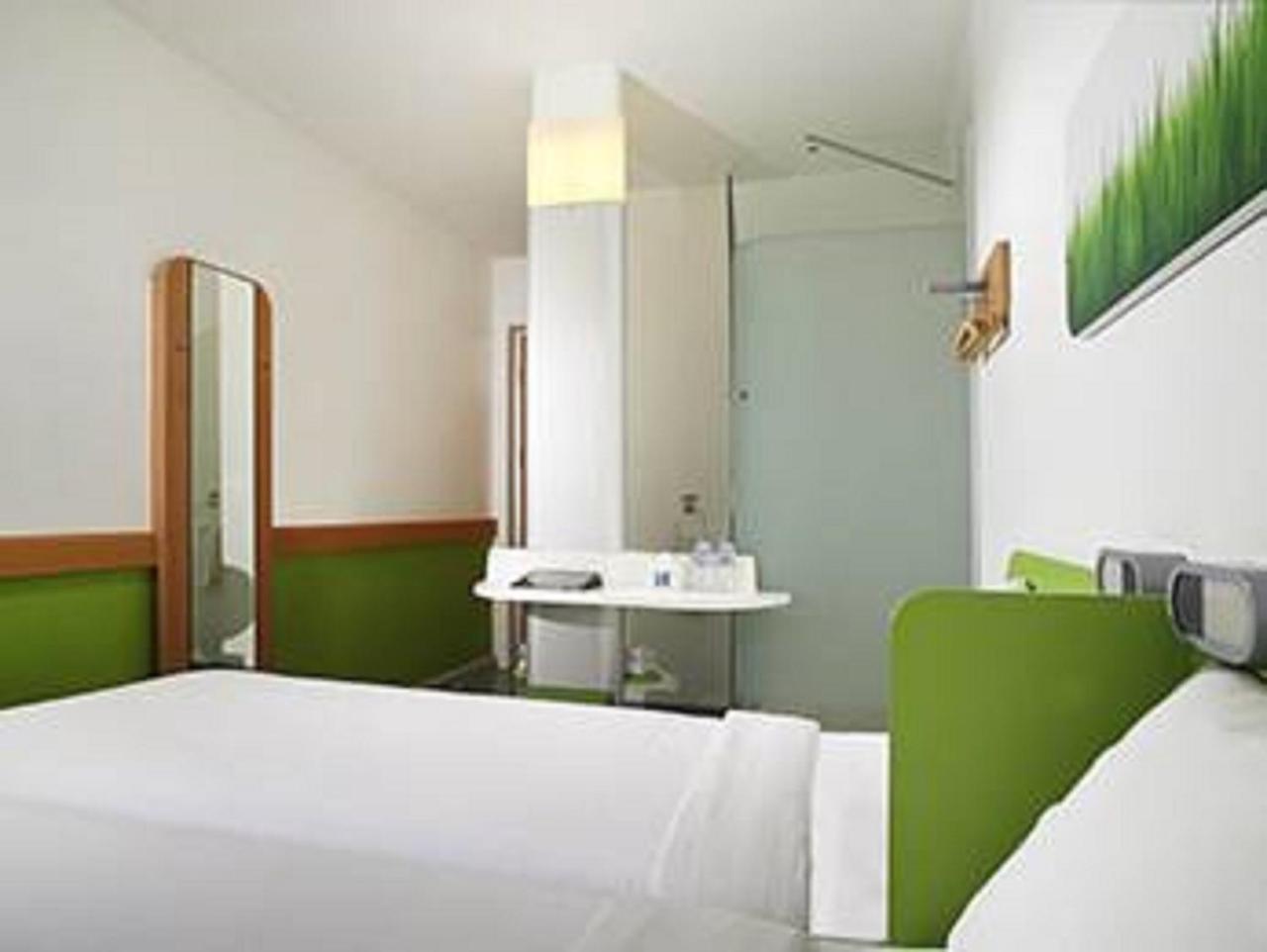 Ibis Budget Jakarta Airport Тангеранг Экстерьер фото