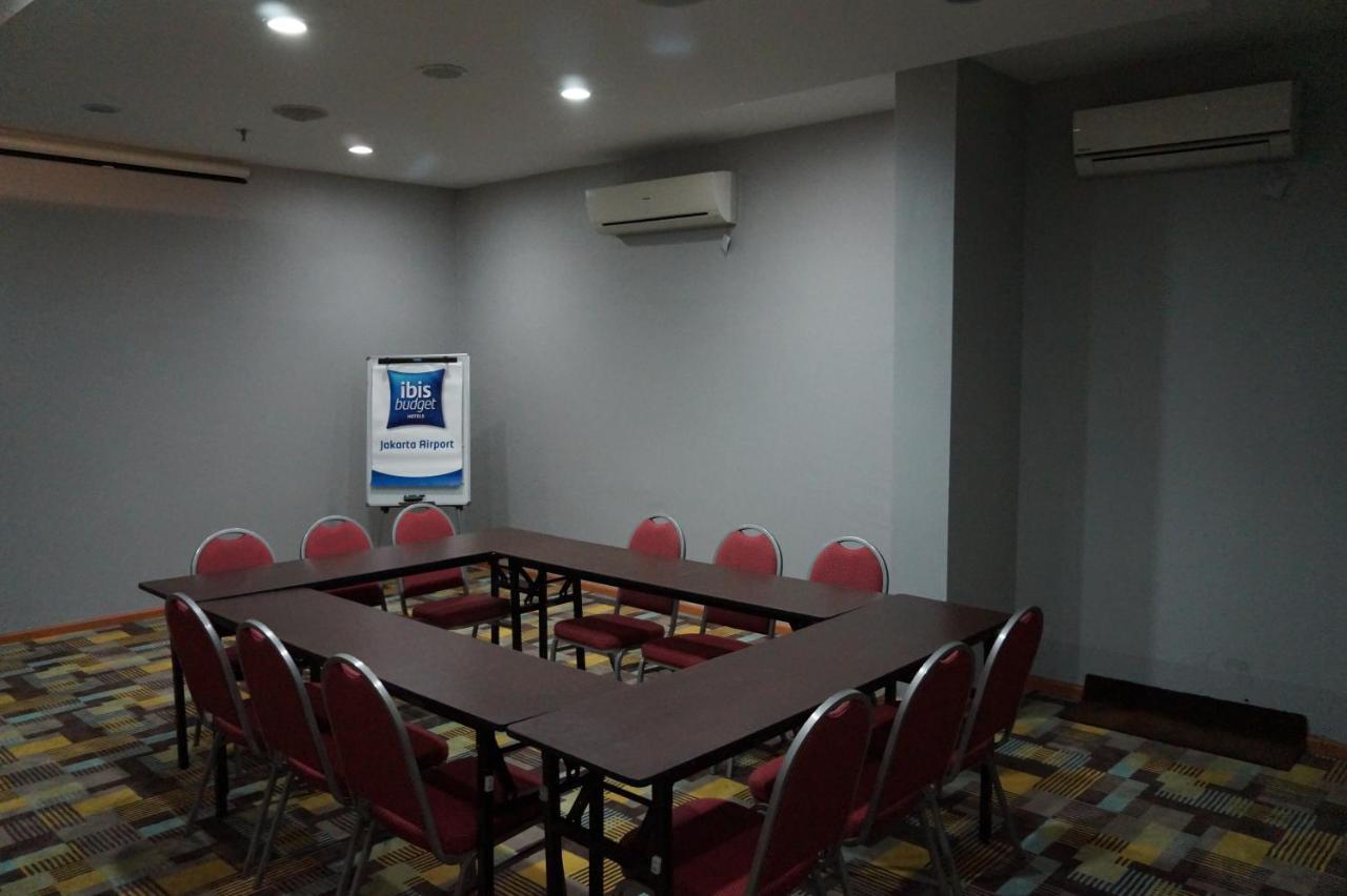 Ibis Budget Jakarta Airport Тангеранг Экстерьер фото